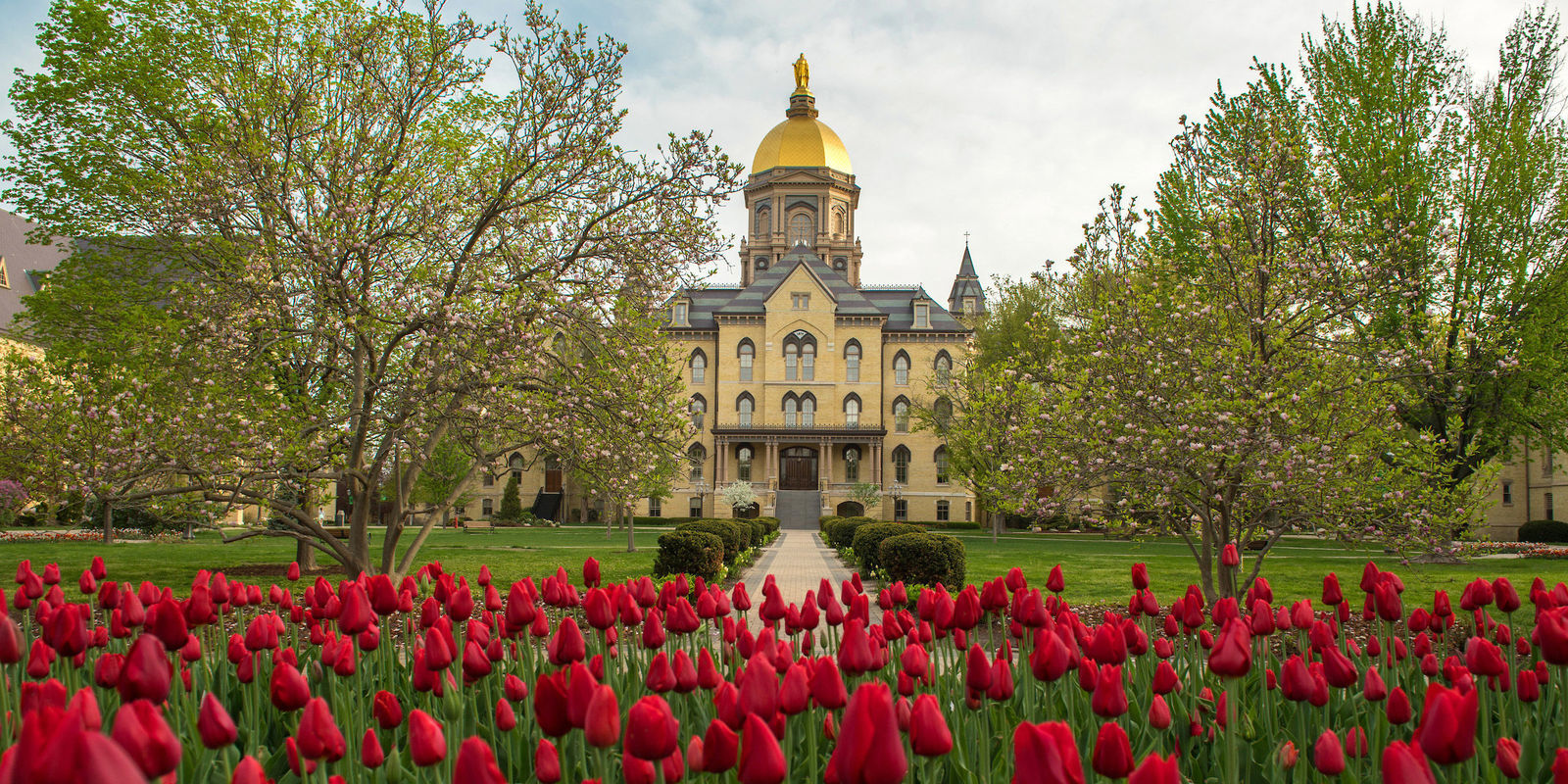 self guided tour of notre dame university